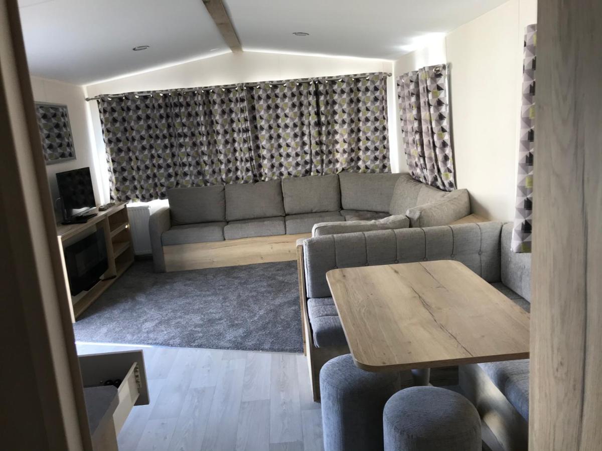 Exclusive 3 Bedroom Caravan, Sleeps 8 People At Parkdean Newquay Holiday Park, Cornwall, Uk Zewnętrze zdjęcie