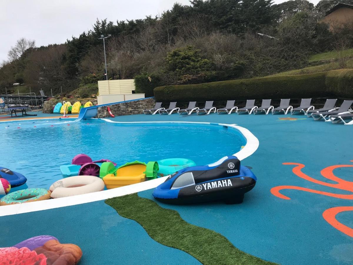 Exclusive 3 Bedroom Caravan, Sleeps 8 People At Parkdean Newquay Holiday Park, Cornwall, Uk Zewnętrze zdjęcie